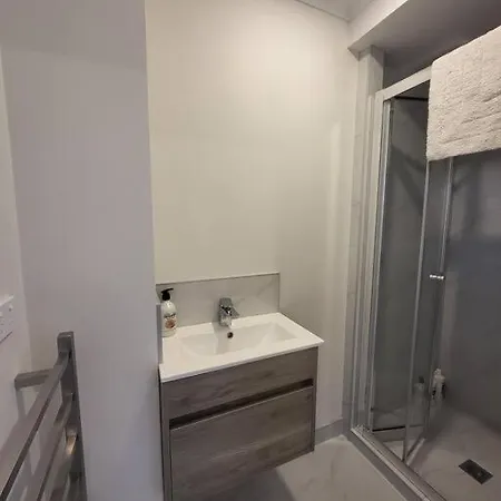 Nice New 3 Bedroom Townhouse U4 Hamilton Exterior photo