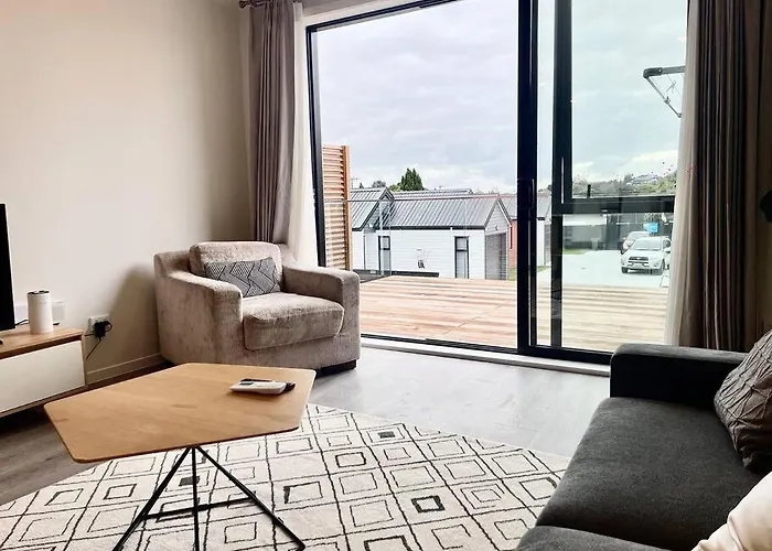 Nice New 3 Bedroom Townhouse U4
