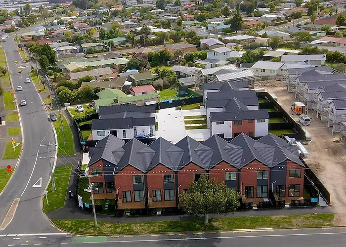 Nice New 3 Bedroom Townhouse U4